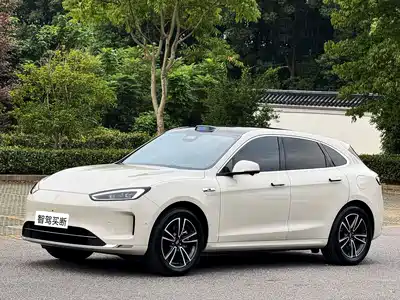 AITO Wenjie M5 2025