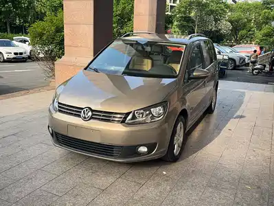 Volkswagen Touran 2015