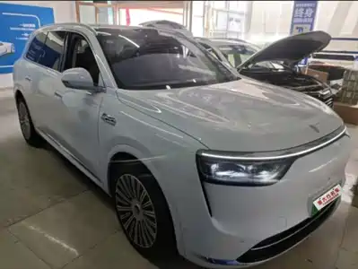 AITO Wenjie M8 2025