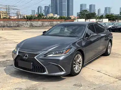 Lexus ES 2019