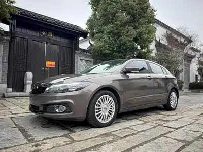 Qoros 3 2017