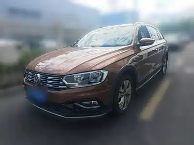 Volkswagen C-TREK 2017