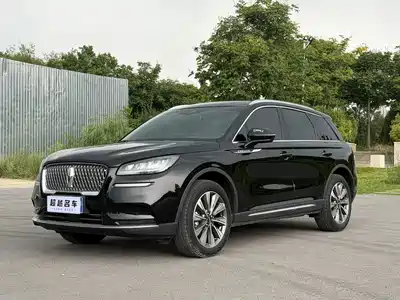 Lincoln Adventurer 2023