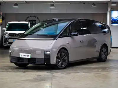 Li Auto MEGA 2024