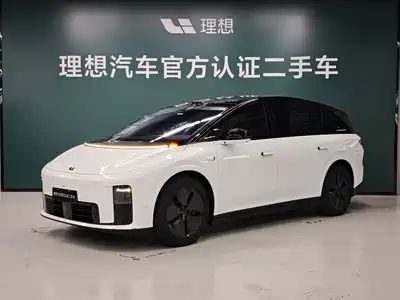 Li Auto i8 2025