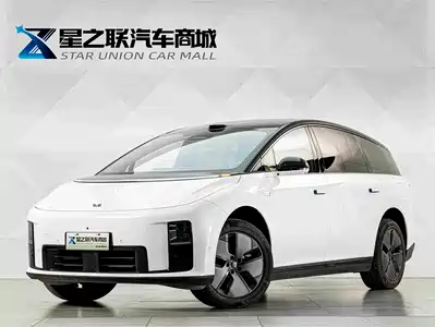 Li Auto i8 2025