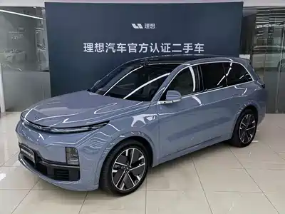 Li Auto L8 2025