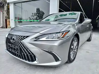 Lexus ES 2023