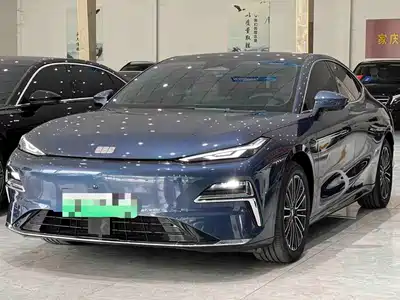 Geely Galaxy Xingyao 8 2025