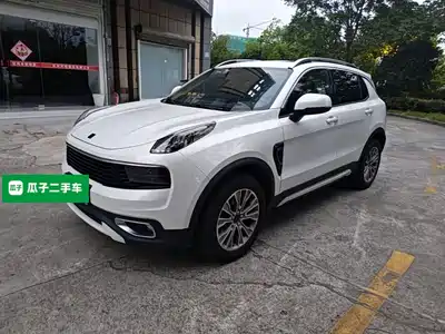 Lynk & Co 01 2019