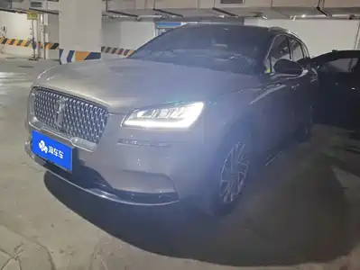 Lincoln Adventurer 2020