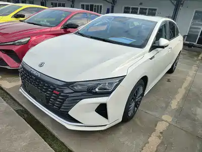 Dongfeng Aeolus Yixuan MAX 2022