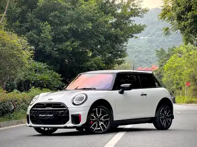 MINI JCW 2025