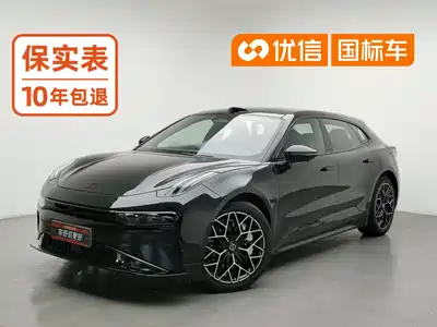 ZEEKR 001 2024