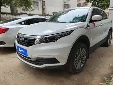 Qoros 5 2018