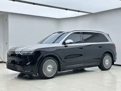 AITO Wenjie M8 2025