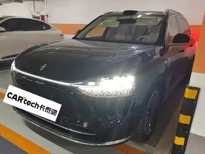 AITO Wenjie M9 2025