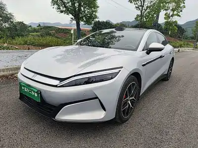 BYD Han L 2025