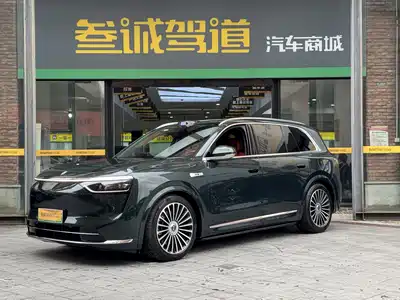 AITO Wenjie M8 2025