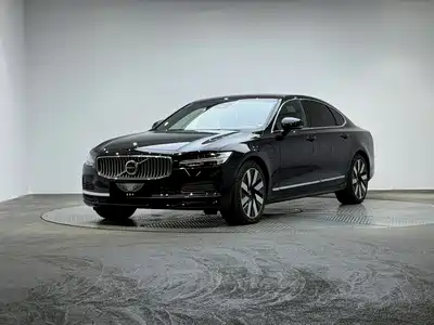 Volvo S90 Plug-in Hybrid 2023