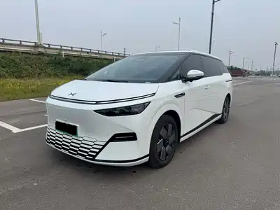 XPeng X9 2025