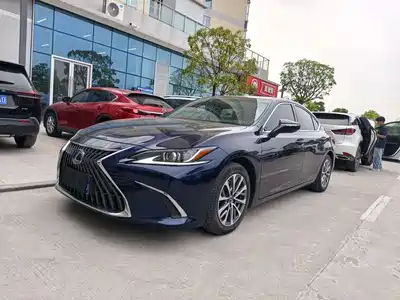 Lexus ES 2022