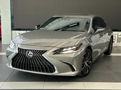 Lexus ES 2023