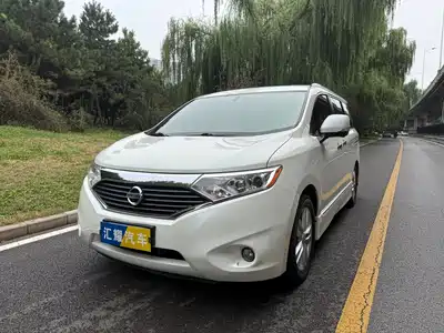 Nissan Quest 2018