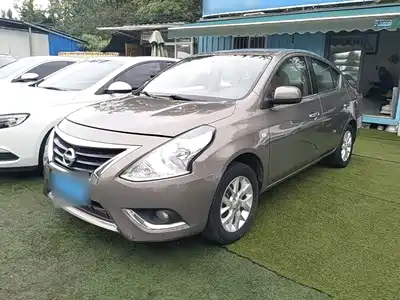 Nissan Sunny 2015