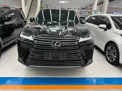 Lexus LX 2025