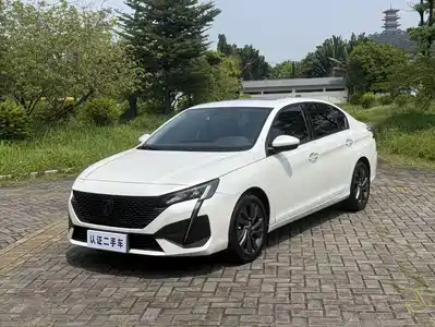 Peugeot 408 2022