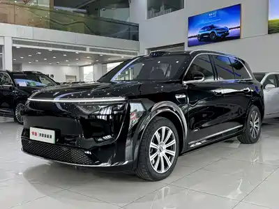 AITO Wenjie M8 2025