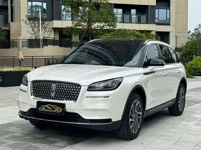 Lincoln Adventurer 2023