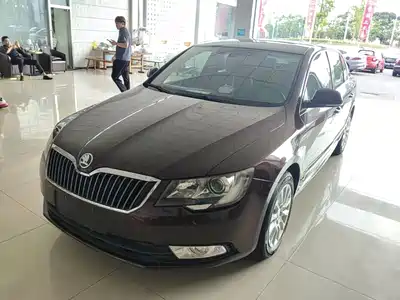 Škoda Superb 2014
