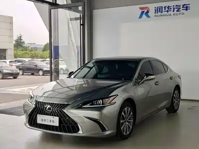 Lexus ES 2022