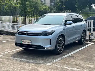 AITO Wenjie M7 2025