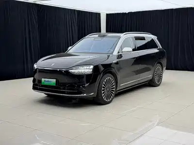 AITO Wenjie M9 2025