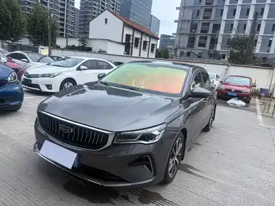 Geely Emgrand 2021