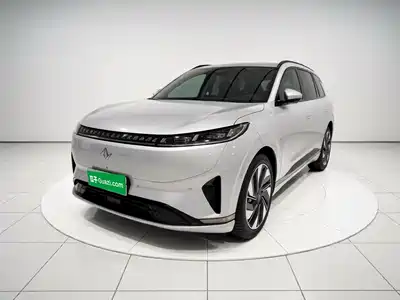 Dongfeng Yipai eπ008 2024