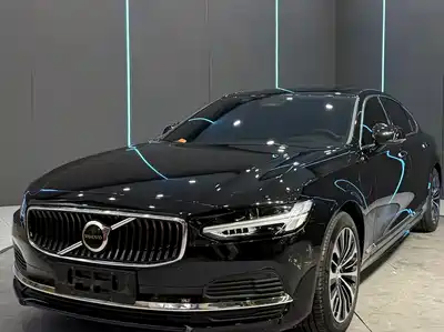 Volvo S90 Plug-in Hybrid 2022