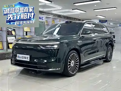 AITO Wenjie M8 2025