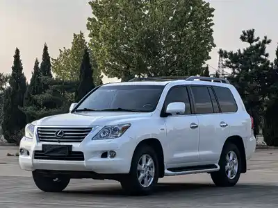 Lexus LX 2010