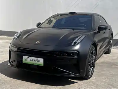 ZEEKR 001 2025
