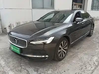 Volvo S90 Plug-in Hybrid 2021