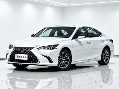 Lexus ES 2024