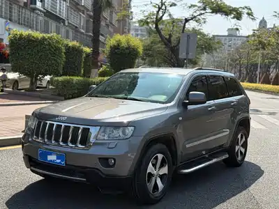 Jeep Grand Cherokee (Import) 2013