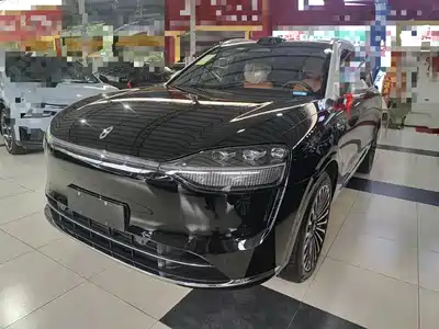 AITO Wenjie M9 2025