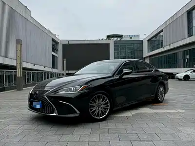 Lexus ES 2019