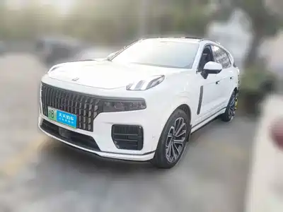 Lynk & Co 09 EM-P 2022