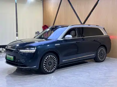 AITO Wenjie M9 2025